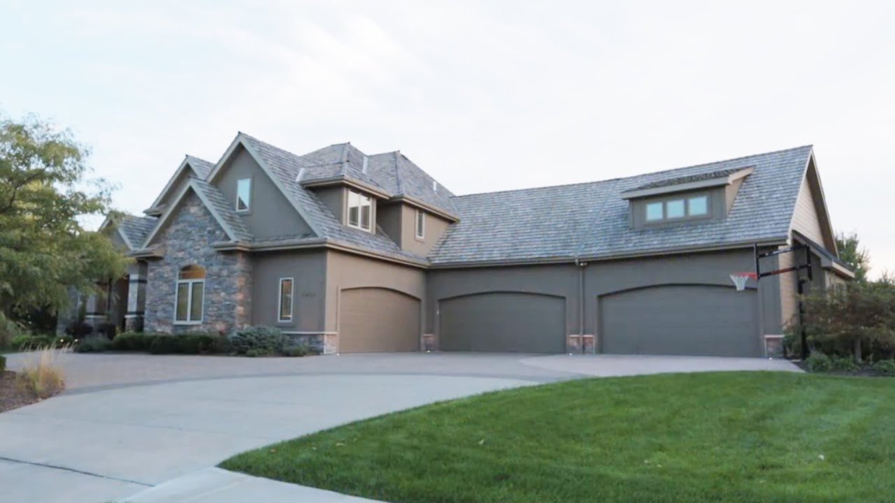 Omaha Home Tour: 2615 S 191st Cir (Sara Pohlad, RE/MAX Results)