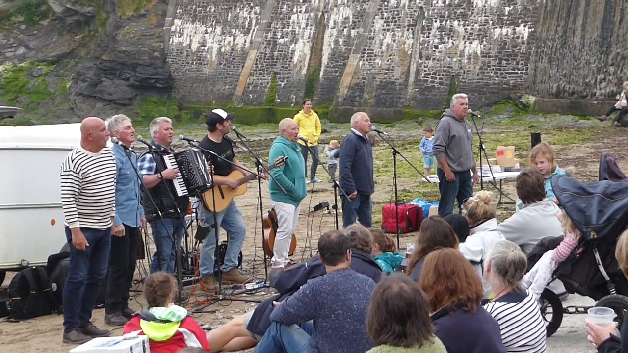 Singing after the last day of filming of the Fisherman's Friends Film