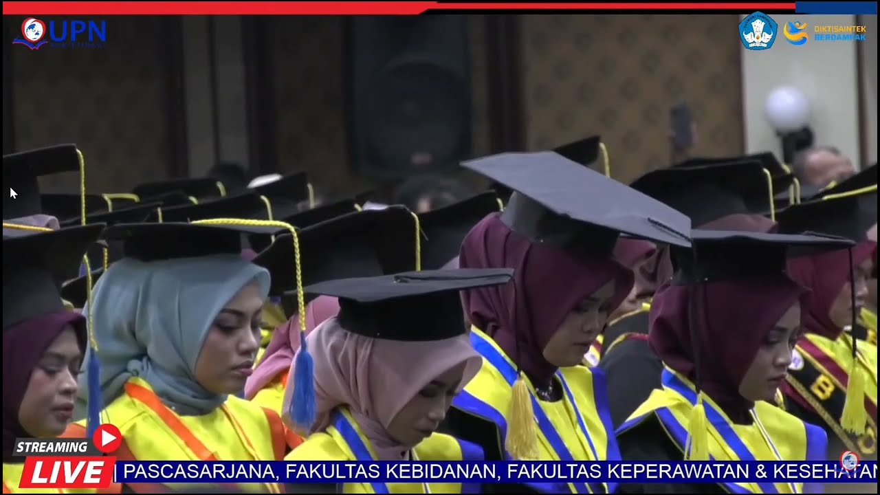 Wisuda XXXIV Universitas Prima Nusantara Bukittinggi