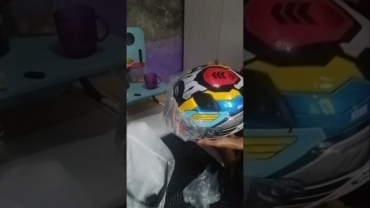 Unboxing helm half face cocok buat yg minim bajet