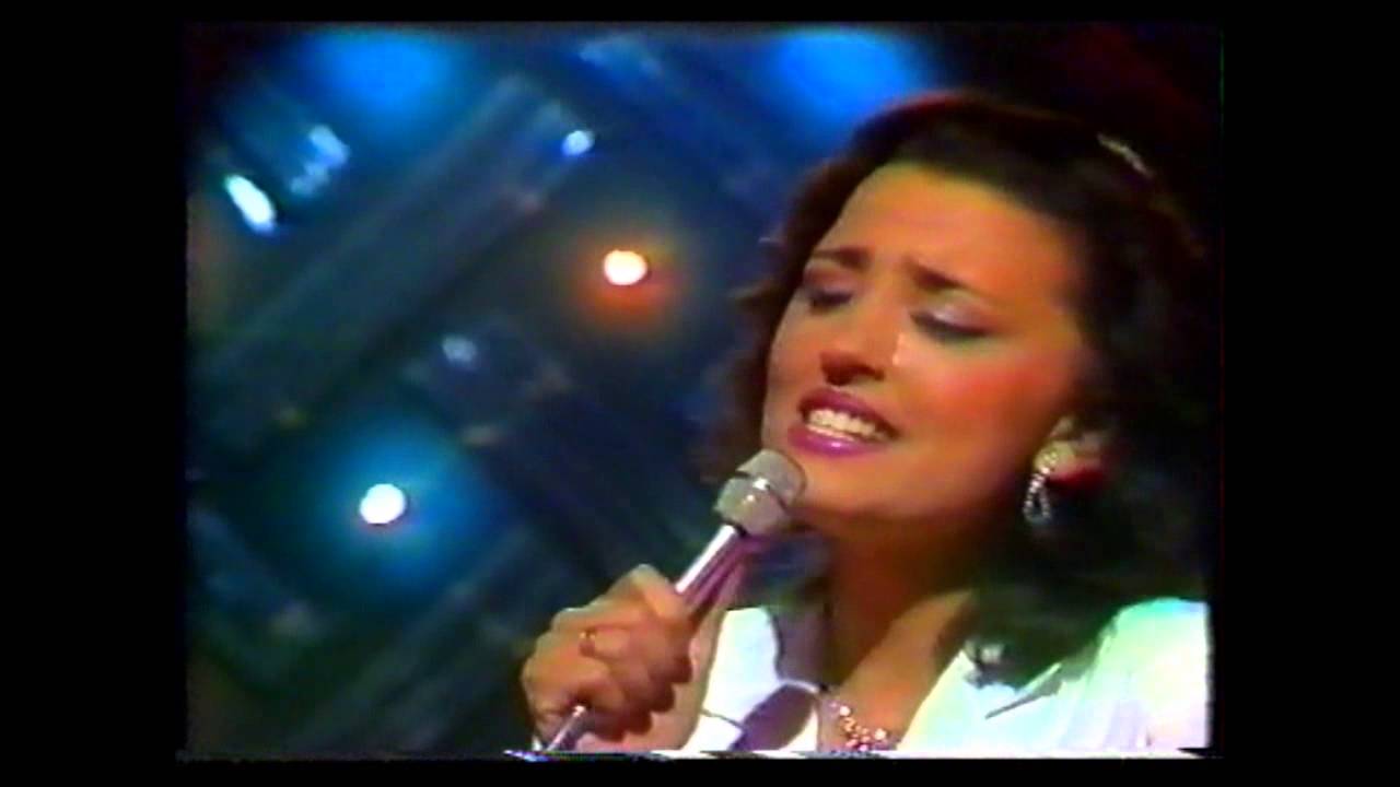 Parashqevi Simaku   Këndo moj qyqe