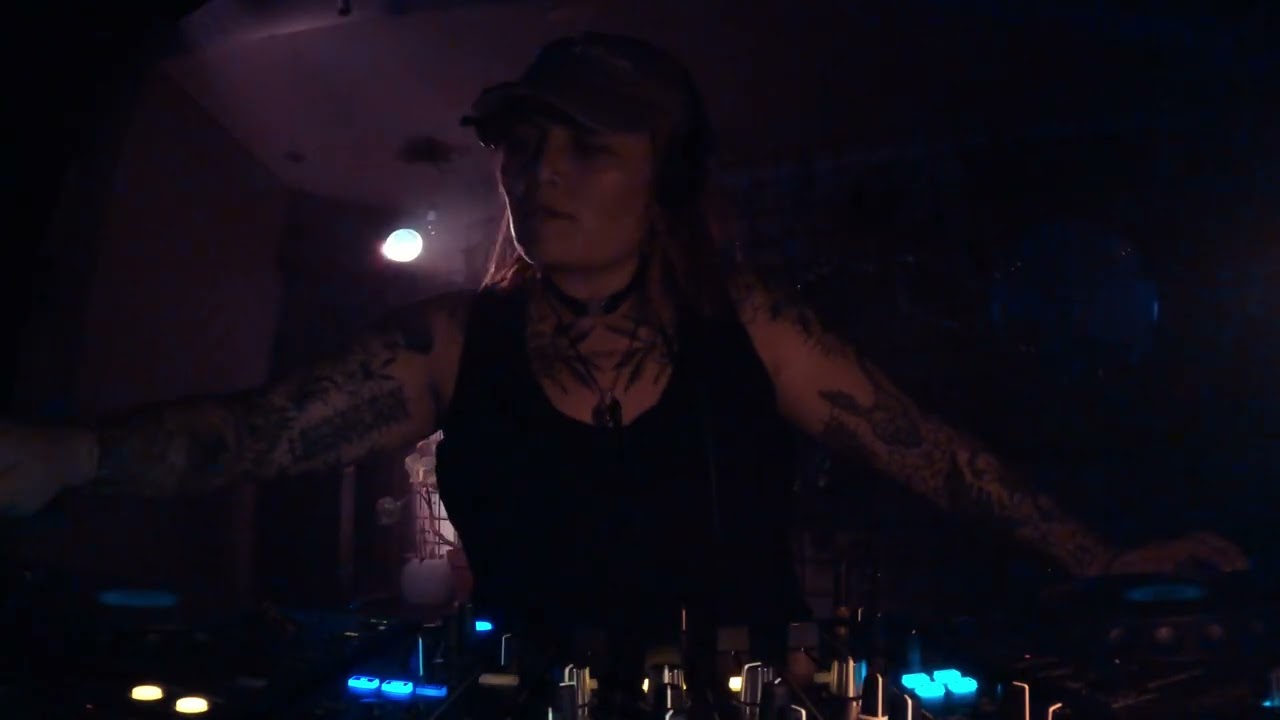 Pxssycrack Invites x IRIS LEIDENSCHAFT | Prague 2025
