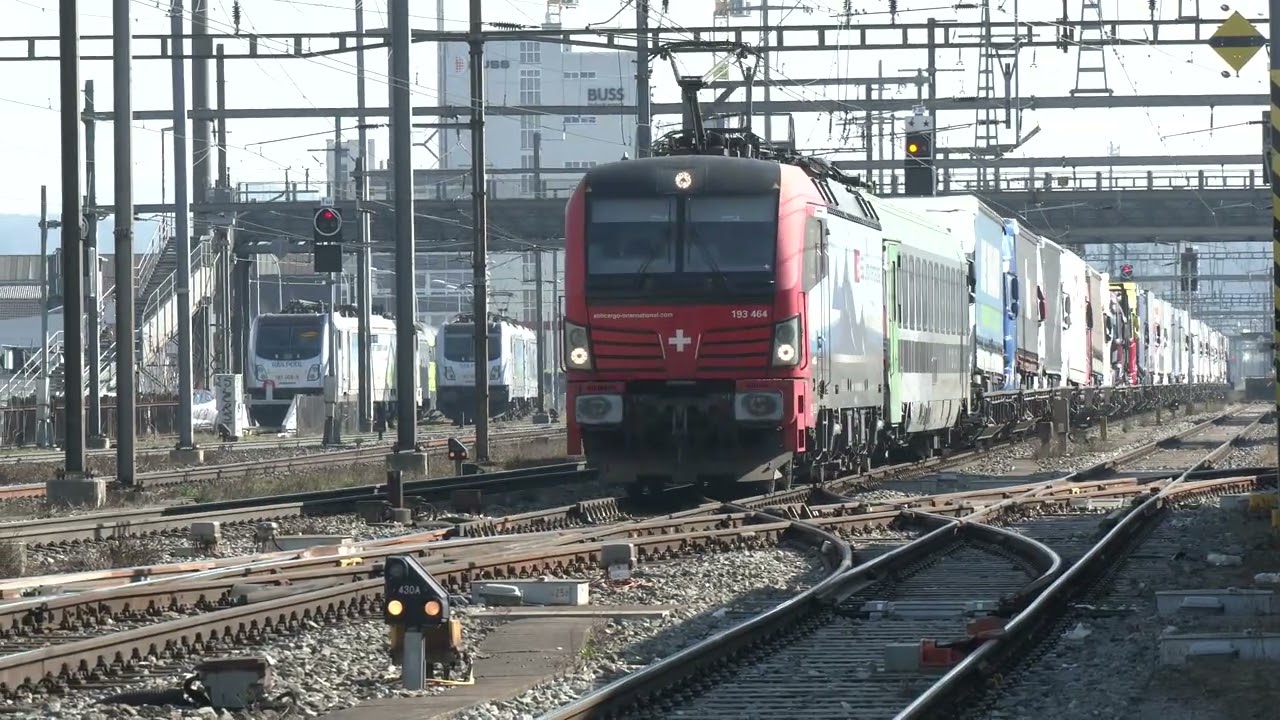 Schweizer Eisenbahnen  Pratteln im März 2025