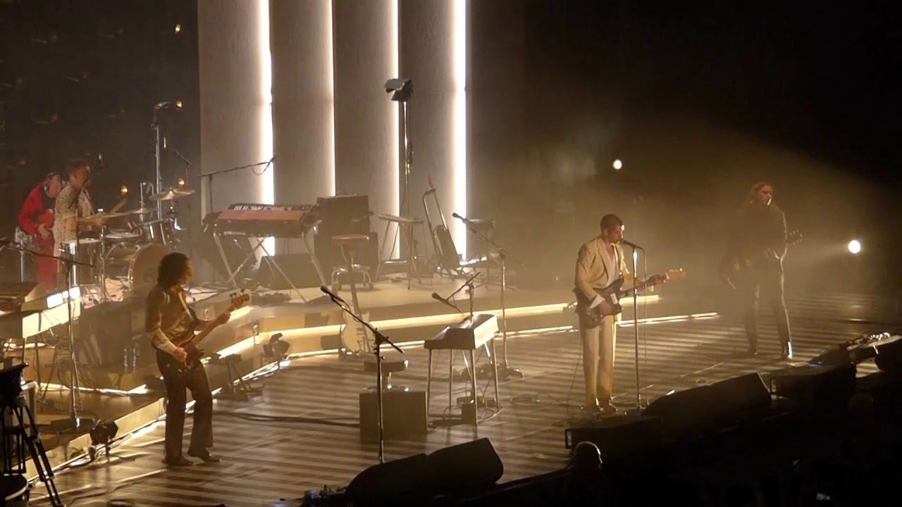 Arctic Monkeys - I Bet You Look Good On The Dancefloor [Live at Manchester Arena - 07-09-2018]