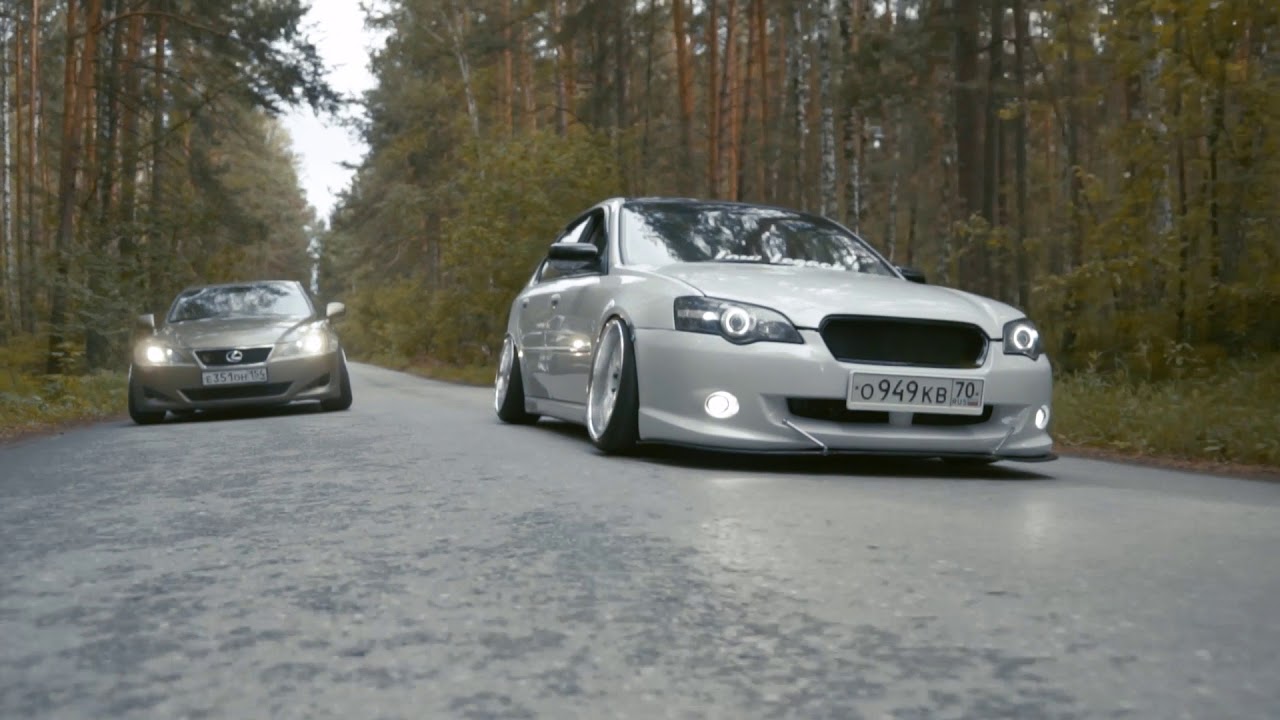 Static Subaru Legacy & Lexus is 250
