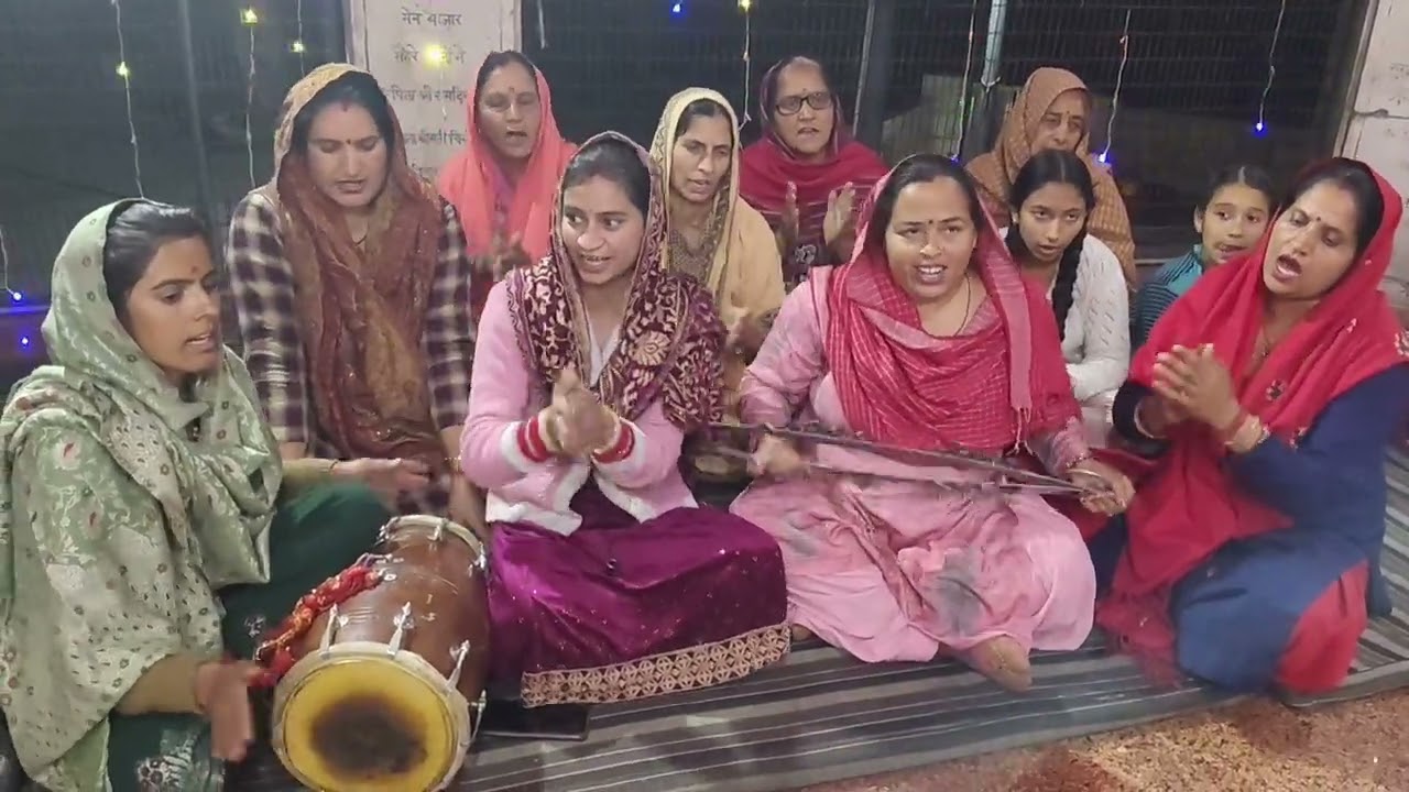 🙏🙏शिवजी गौरां गौरां बोले गौरां आजा कैलाशां जो🙏🙏 #musictrends #yashomatimaiyasebolenandlala #love 