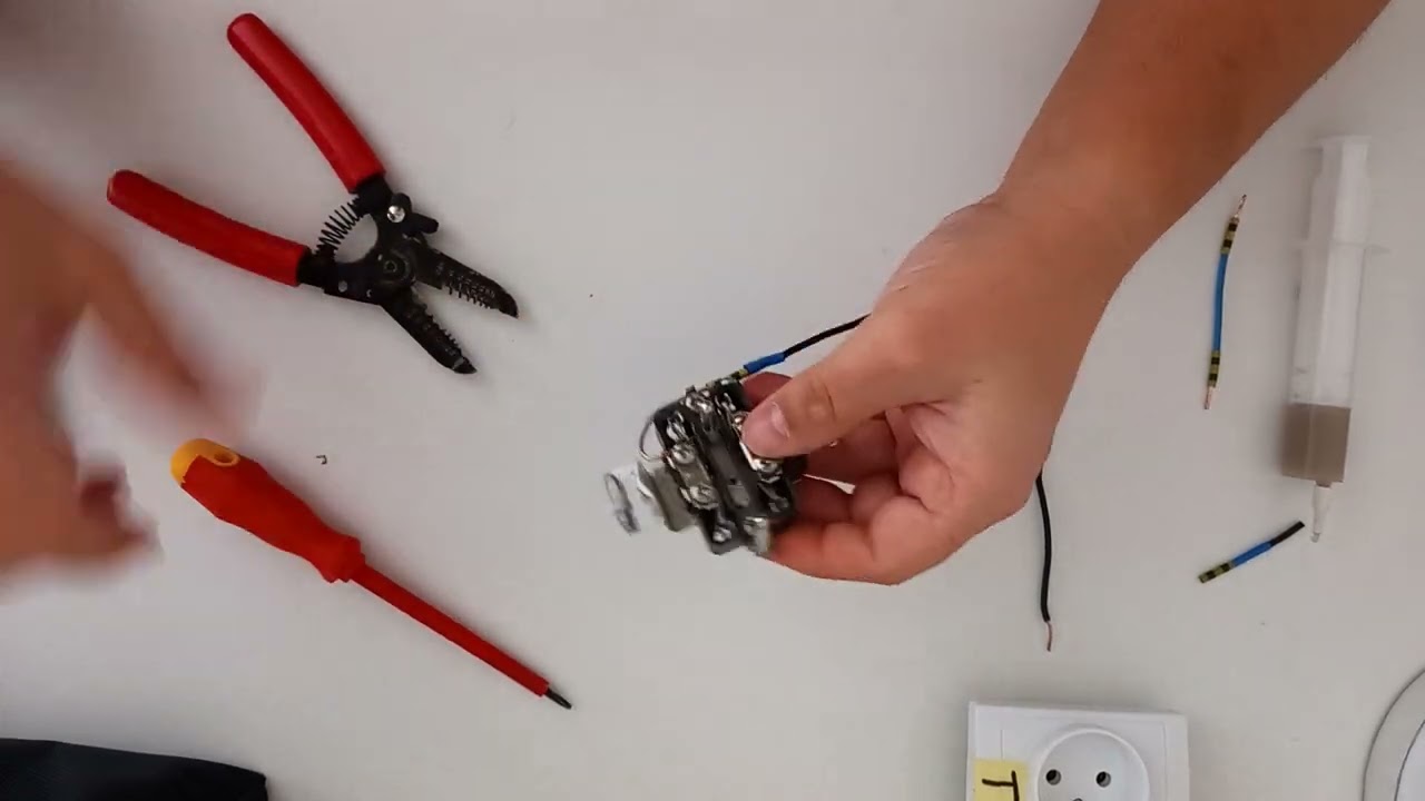 zasuvka TN-C dvoužilna stará instalace v HLINÍKU  3 způsoby jak to já mohu udělat.Video není návod:)