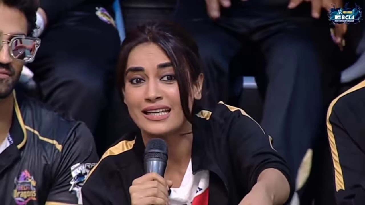 FIGHT between Surbhi jyoti and Arshi khan , Arshi says that 😱😱😱😱😱😱