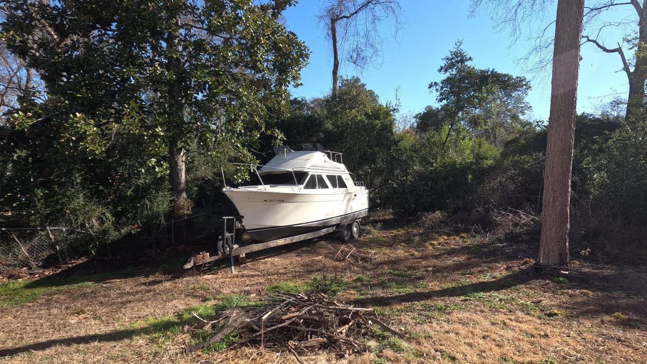 welcome aboard the tollycraft 25 sedan