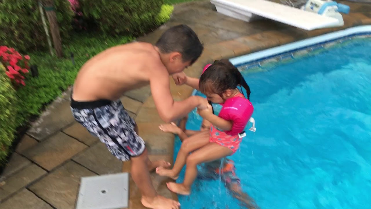 Biggest Splash Challenge - Noah vs Ayman