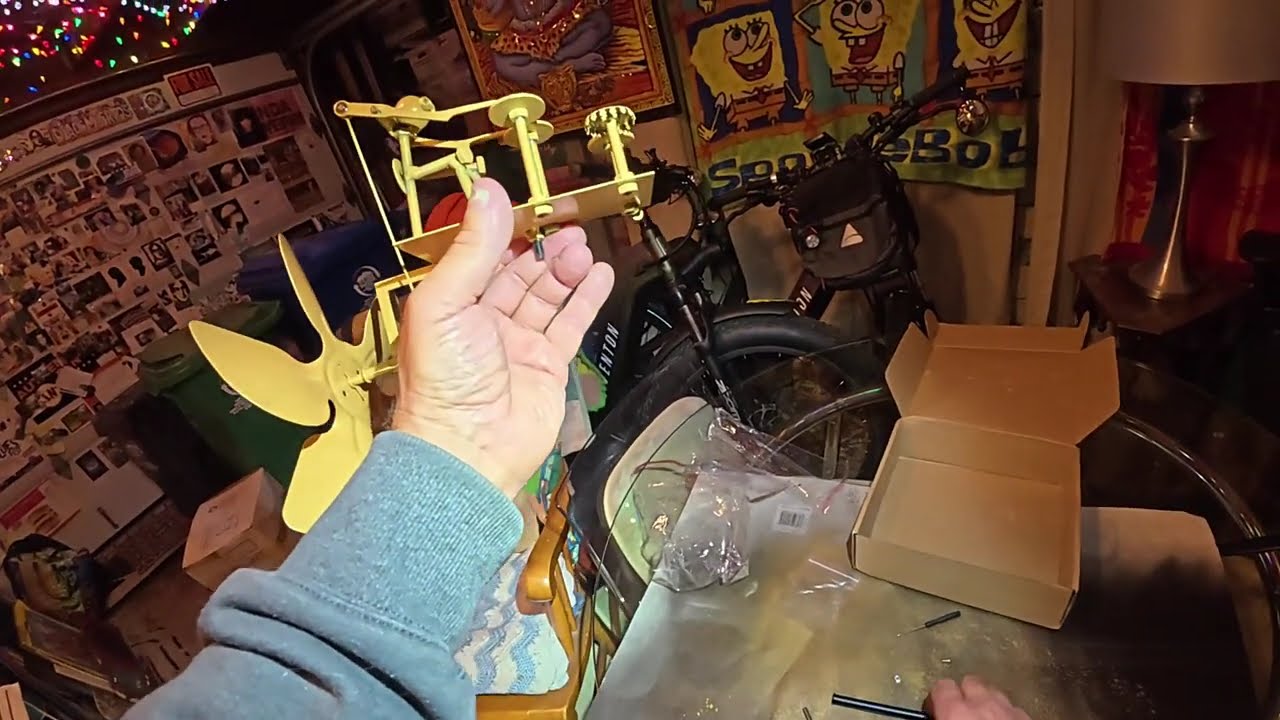 How to put together a windmill drummer.