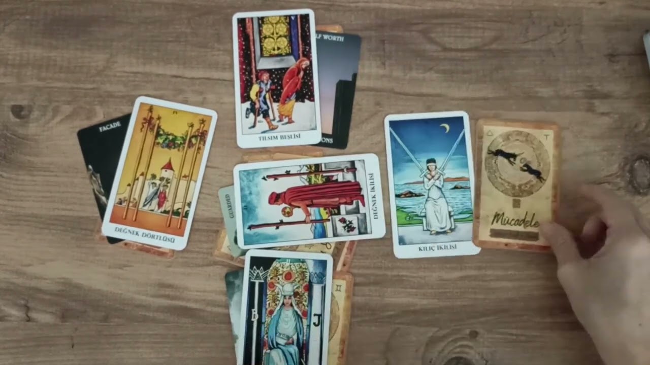 Aklındaki Kişi Kelt Açılımı Tarot