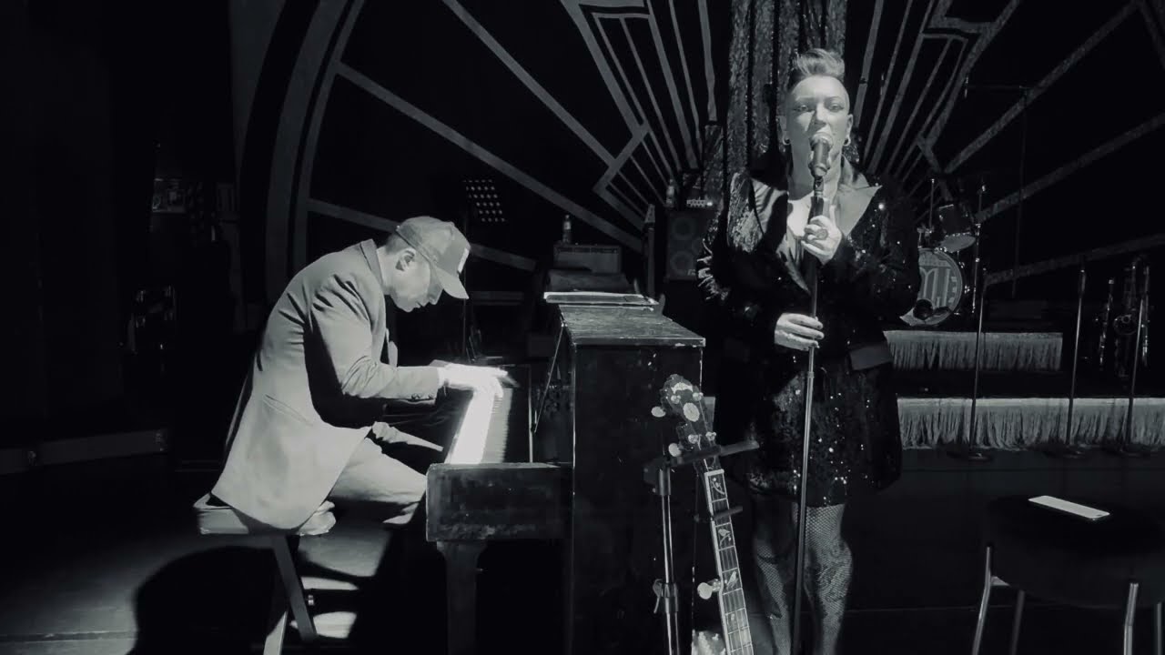 Effie Passero featuring Tony Kieraldo “Exit Music (For a Film)