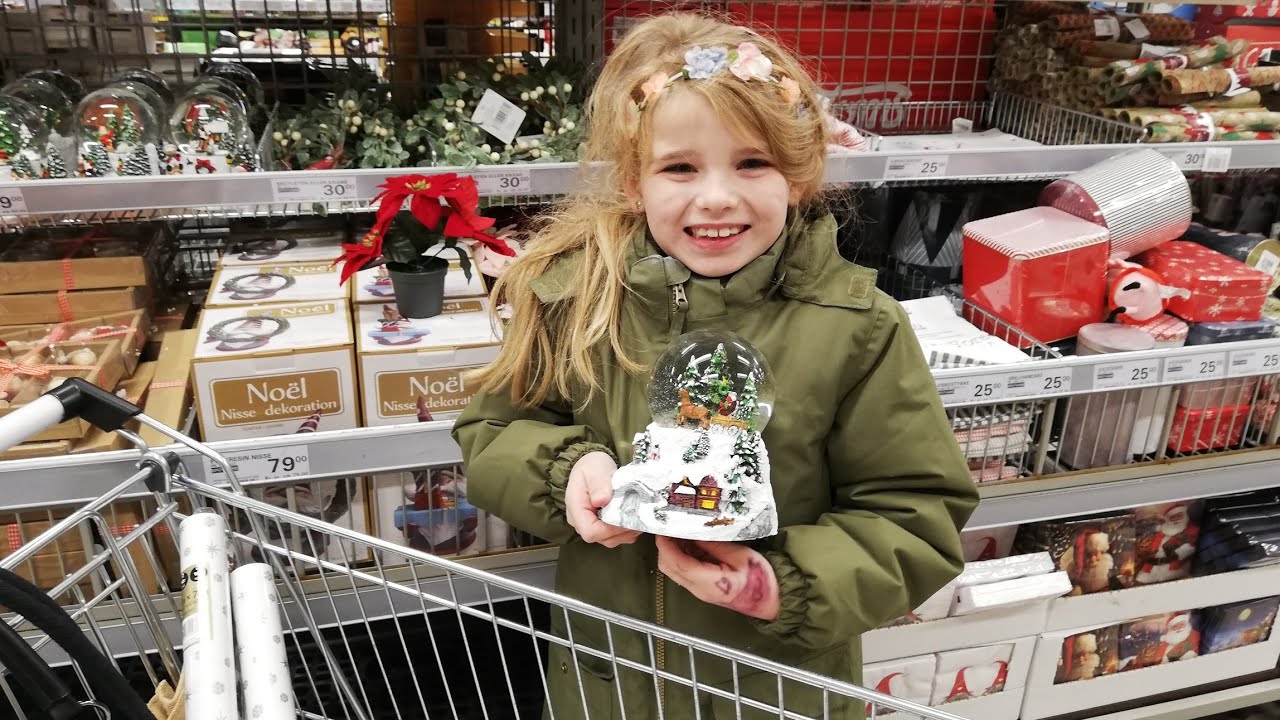 Sofia juleshopper med mor 🤶🎁🎄☃️❄️🌠🛍️🛒🥰