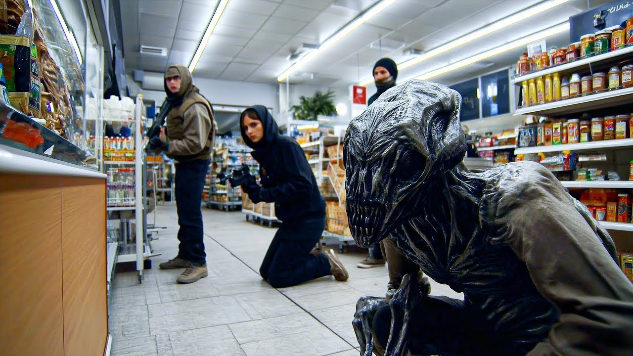 Criminels tentent de braquer un supermarché, ignorant qu'il s'agit d'un refuge pour extraterrestres
