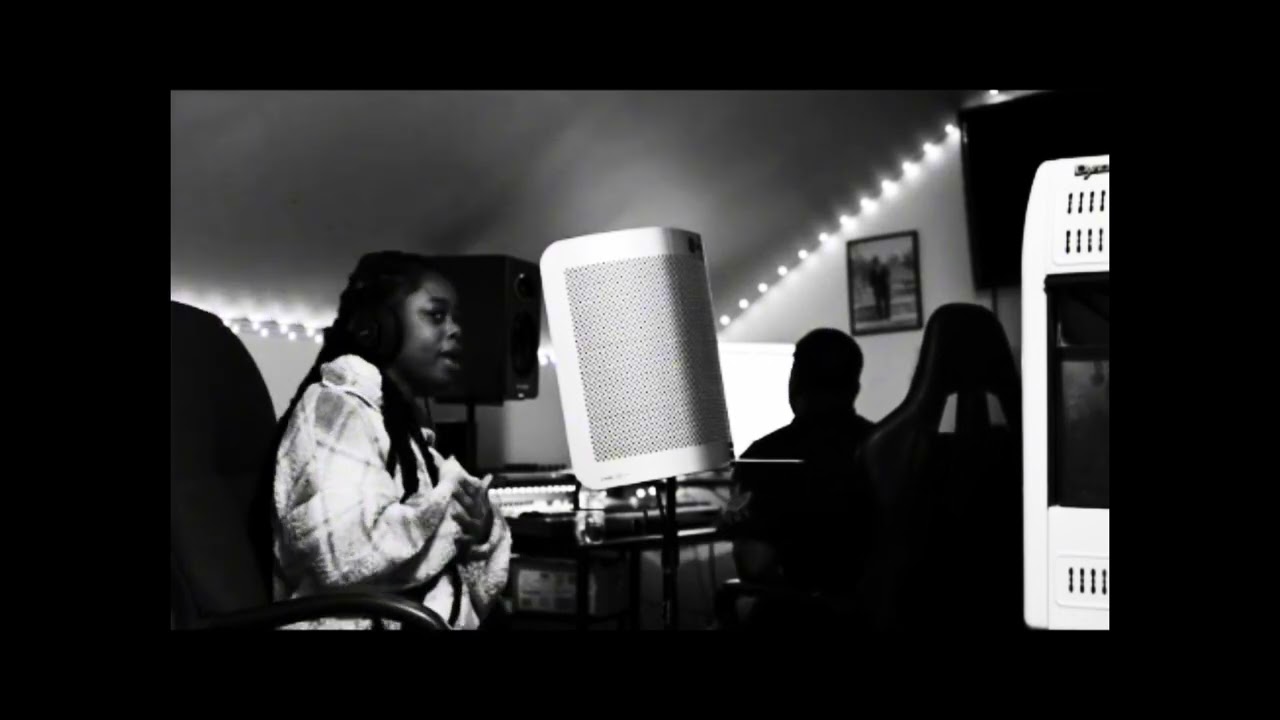 Mwaju Bahom - USIKATE TAMAA( Visualizer)
