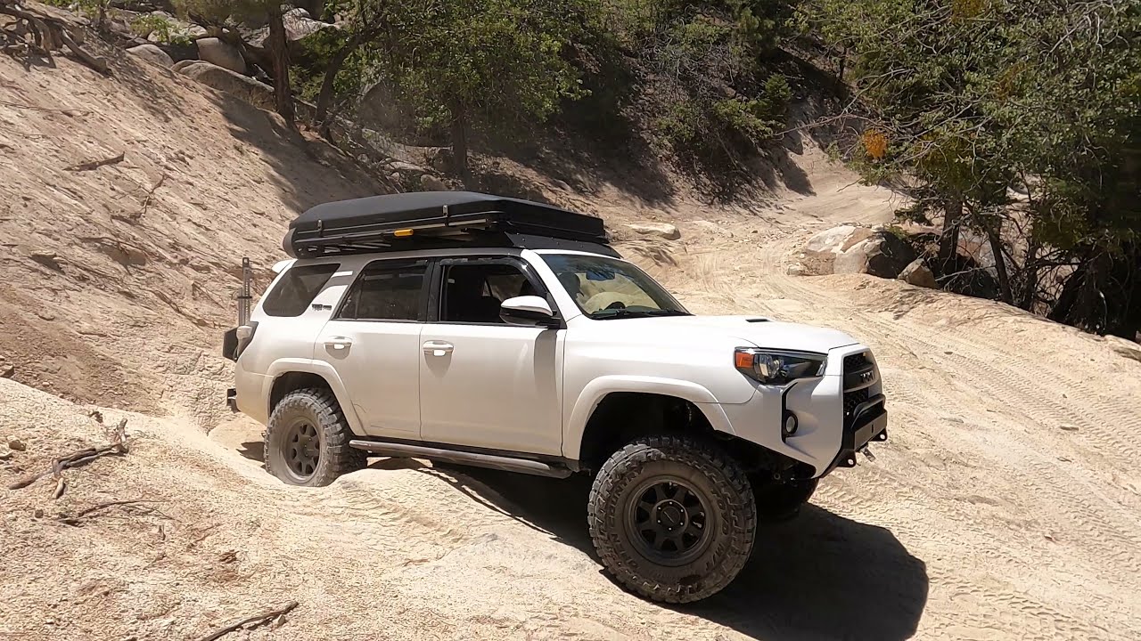 5th Gen 4runner TRD PRO fully locked on 35