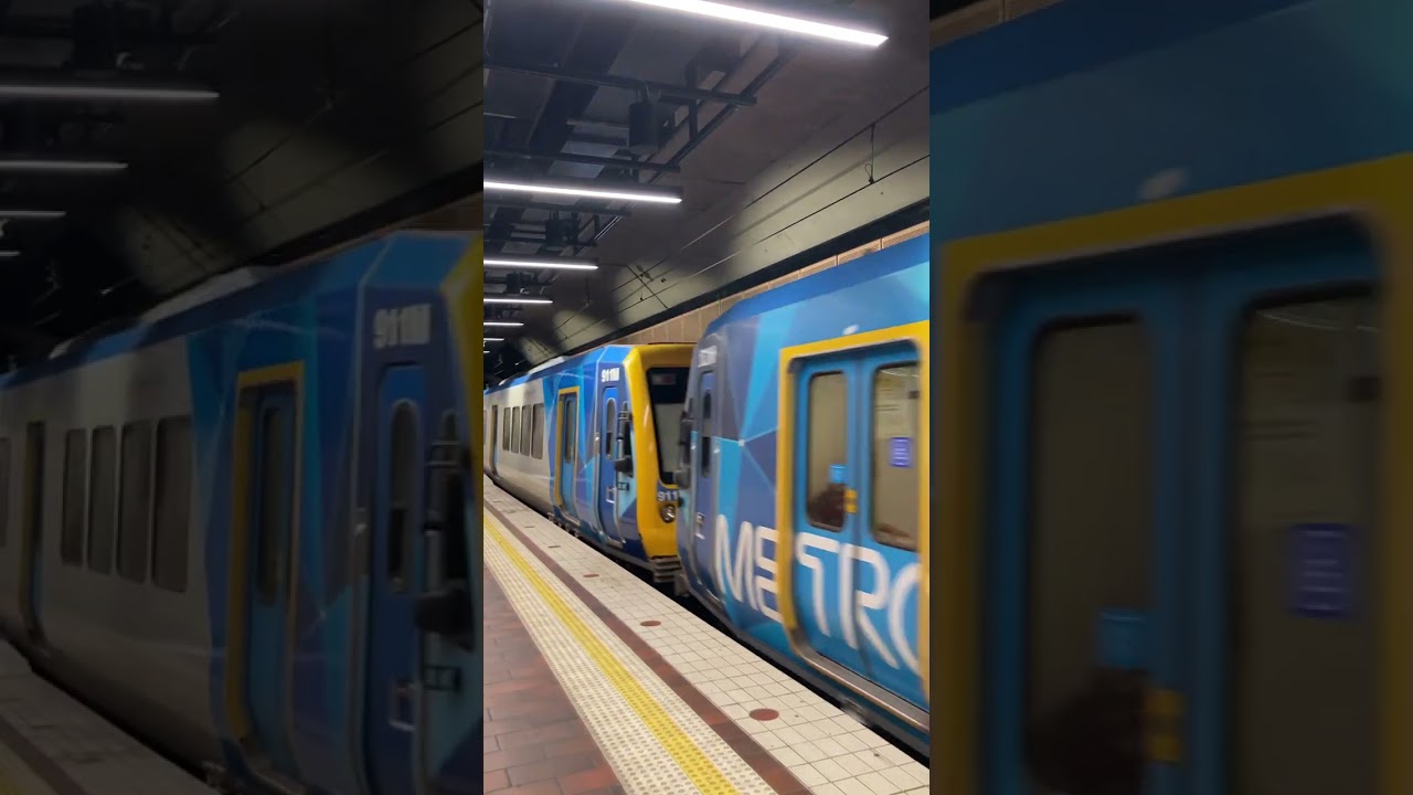 #Alstom X'Trapolis 100, #Metro Trains #Melbourne  - Departing from Melbourne Central #shorts