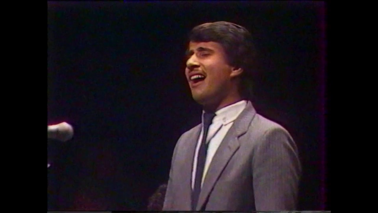 صباح هاشم  مقام خنبات وأغنية جلجل علية الرمان  حفل معهد الدراسات النغمية العراقي 1985