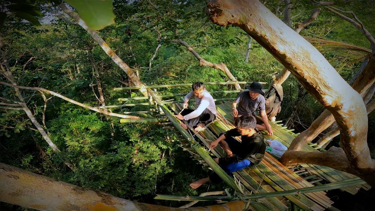 ห้างสูง 20 เมตร เสร็จสมบูรณ์ แต่ยังไม่ได้นอนมีชายปริศนาส่องไฟเดินมาที่แคมป์