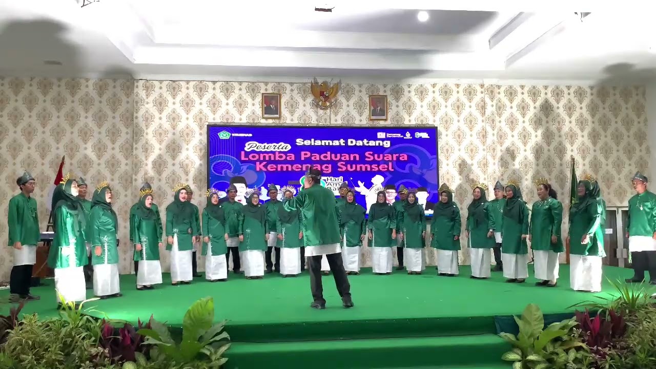 Tampilkan Lagu Daerah Petanglah Petang, Tim Paduan Suara Kemenag Palembang Buat Merinding Penonton! 