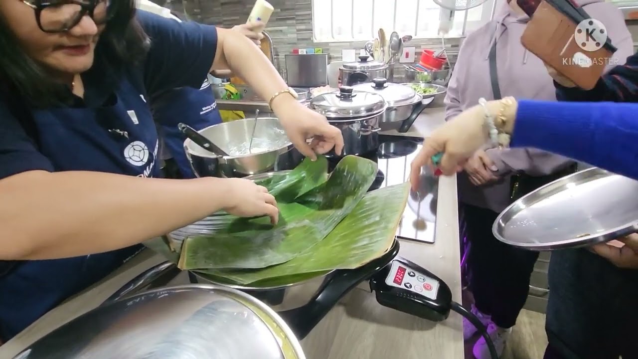 How to make Bibingka /glutinous rice cake the easiest way using saladmaster