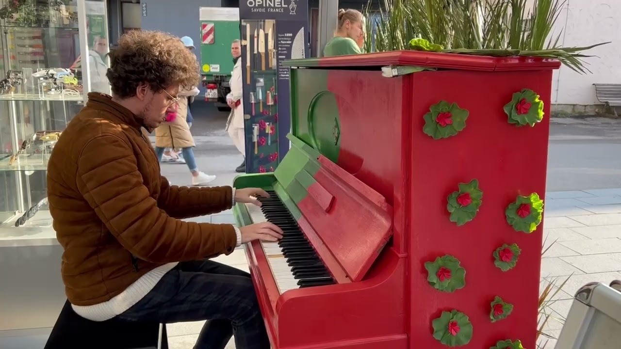 Augsburg: Play Me, I'm Yours! – Summer 78 (Yann Tiersen) | From Soundtrack: Good bye, Lenin!