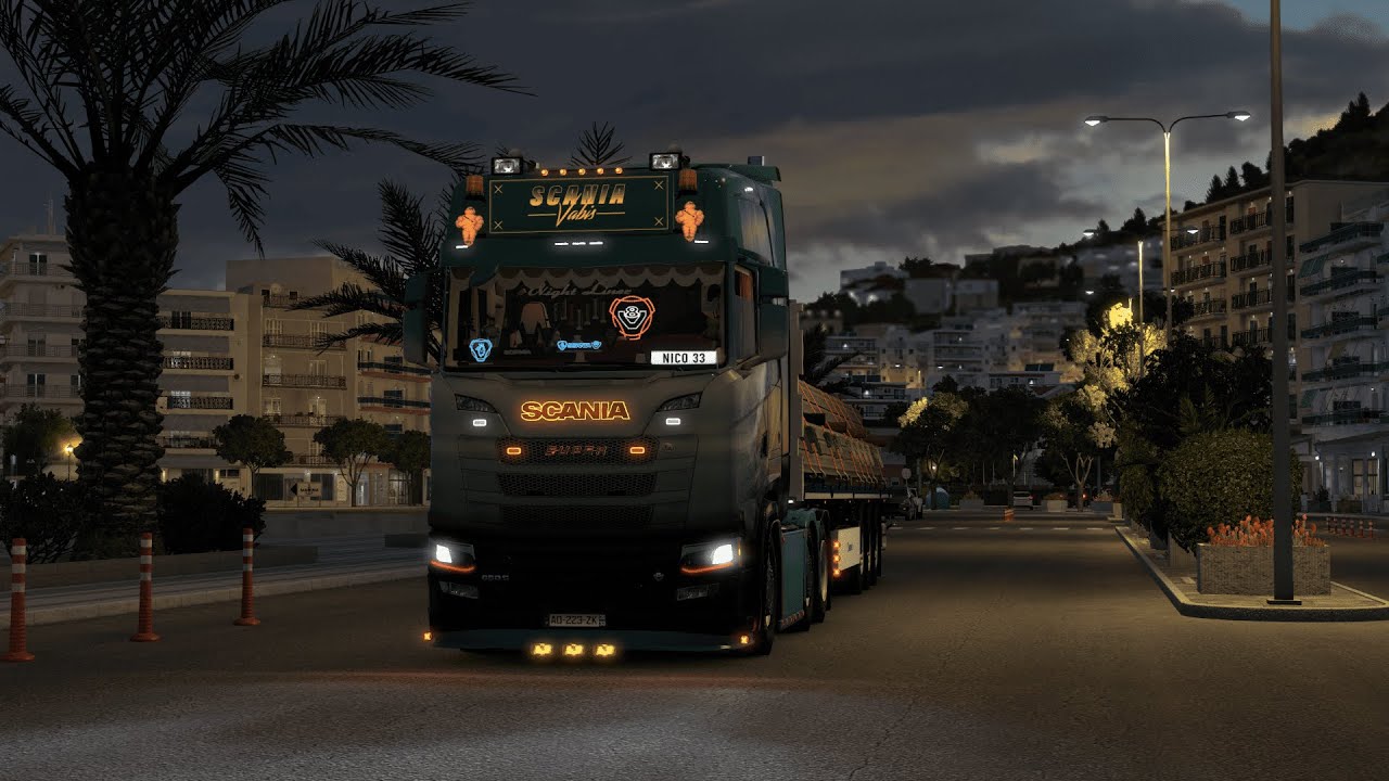ETS2 - Driving in Greece city by night Scania V8 open pipe sound 650S Highline