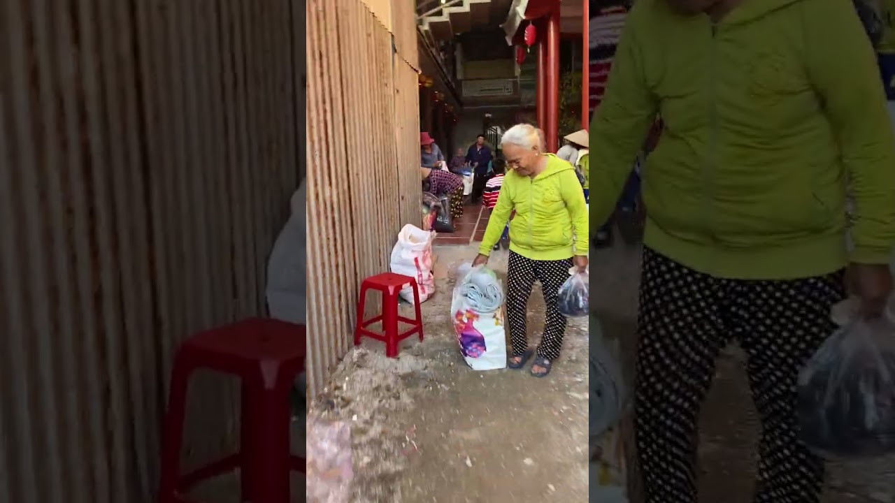 Hạt gạo của lòng từ bi mà sư Cô đã dành cho người già yếu 