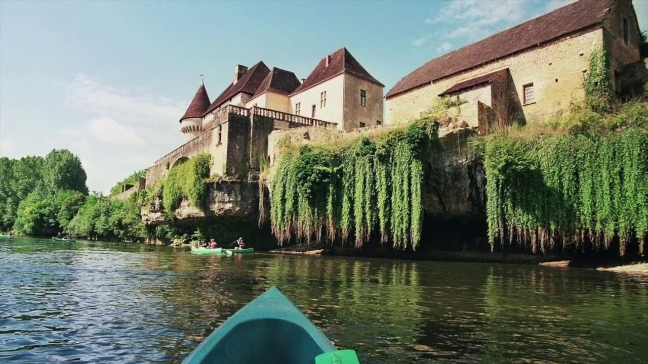 Canoës dans la vallée de La Vézère