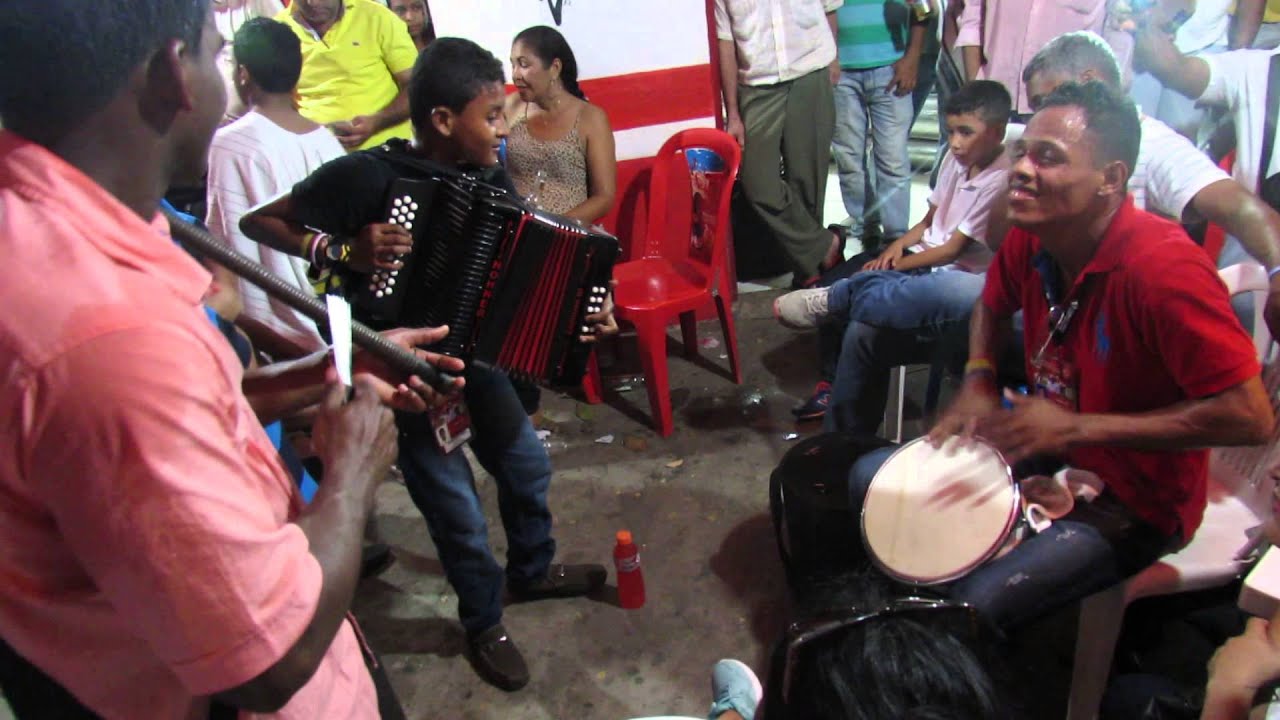Raul Martinez / Paseo