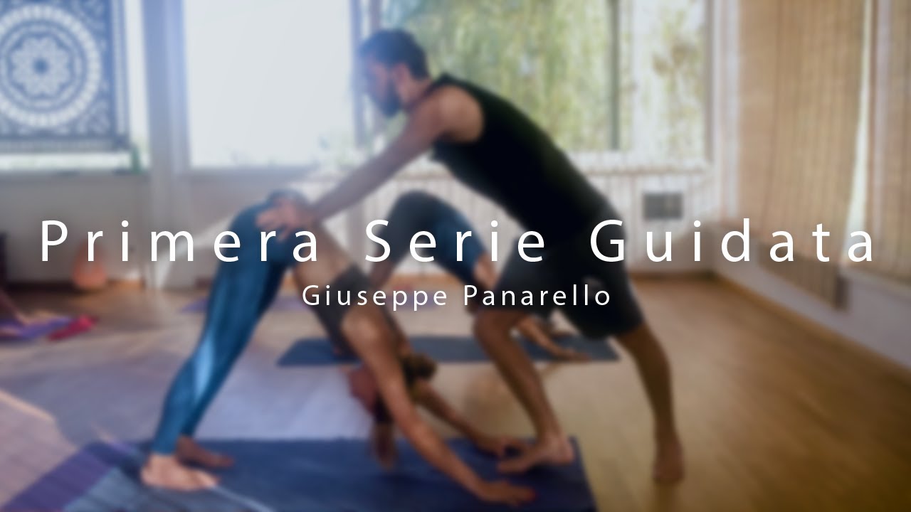 Giuseppe Panarello guida la prima sequenza di Ashtanga Vinyasa Yoga. 08/2020 Agricola Samadhi Puglia