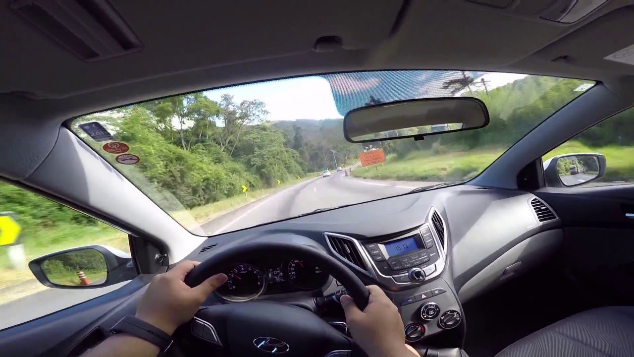 Avaliação Hyundai HB20S Comfort Plus 2015 (Alugado)