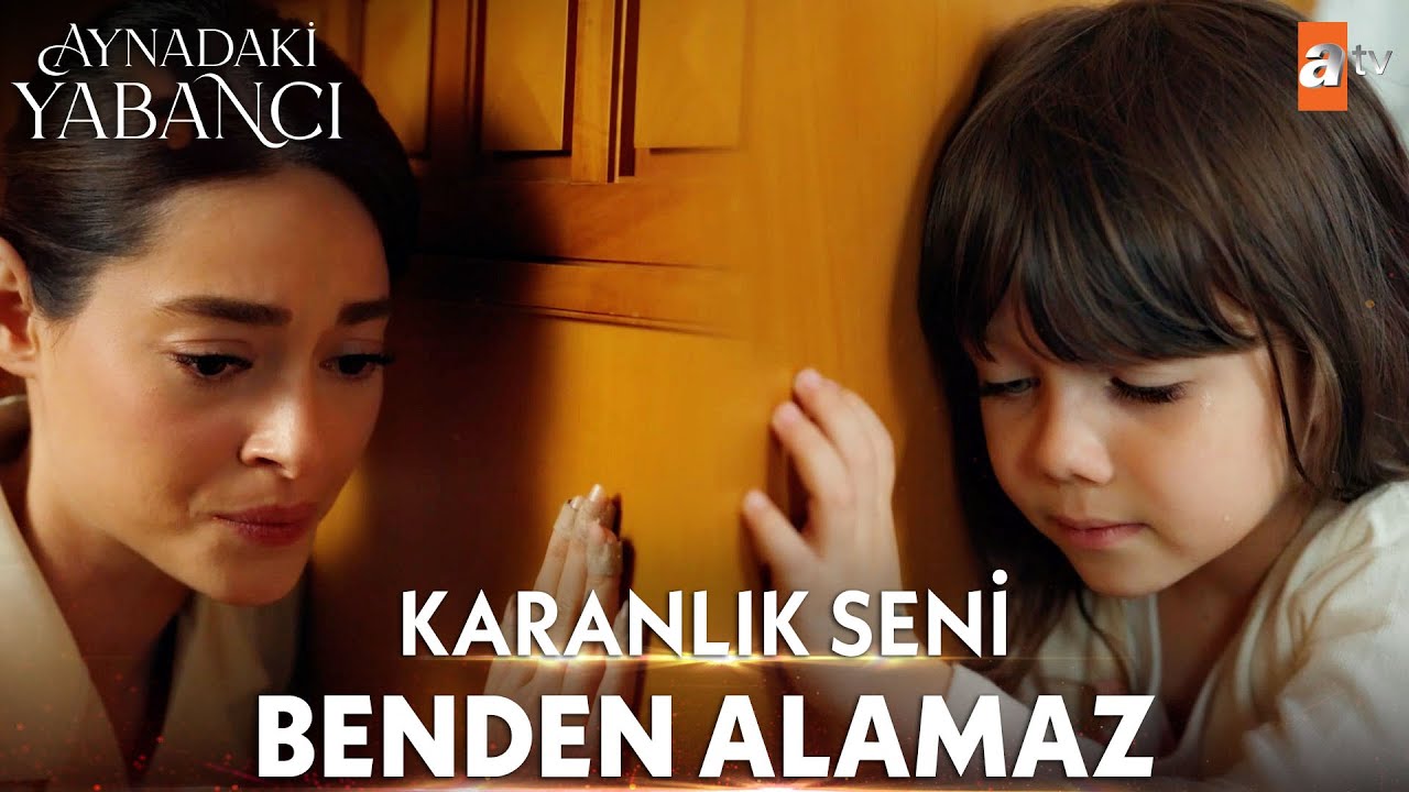 Leyla'nın Süper Kahramanı: Azra... 🪄🧚✨ - Aynadaki Yabancı Özel Kolaj