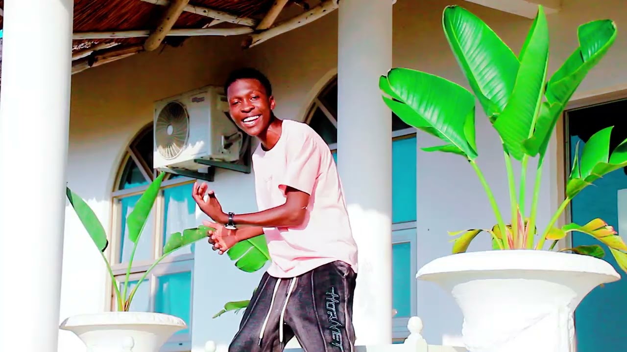 Dex Boy_Look at me (Oficial Video) - Directed By Flodio Photograph (2026)