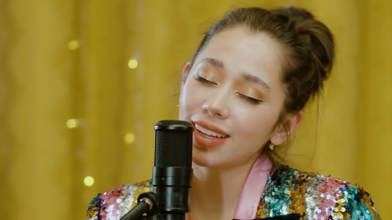 Ananastai takhia дуучин Мишээл 