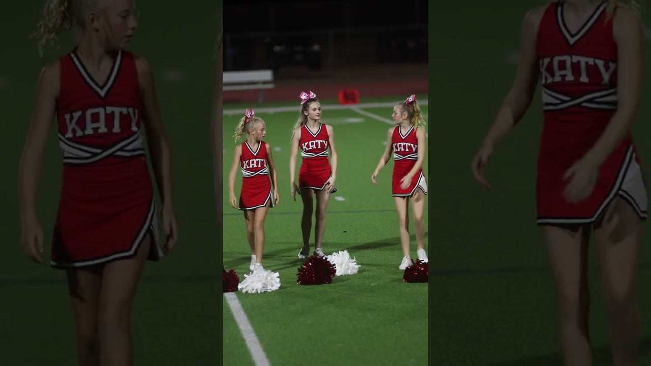 Katy Junior High cheer halftime