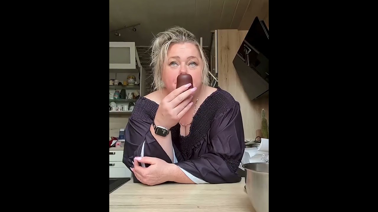 Мама успела спасти перекус в последний момент! 🤣🍪