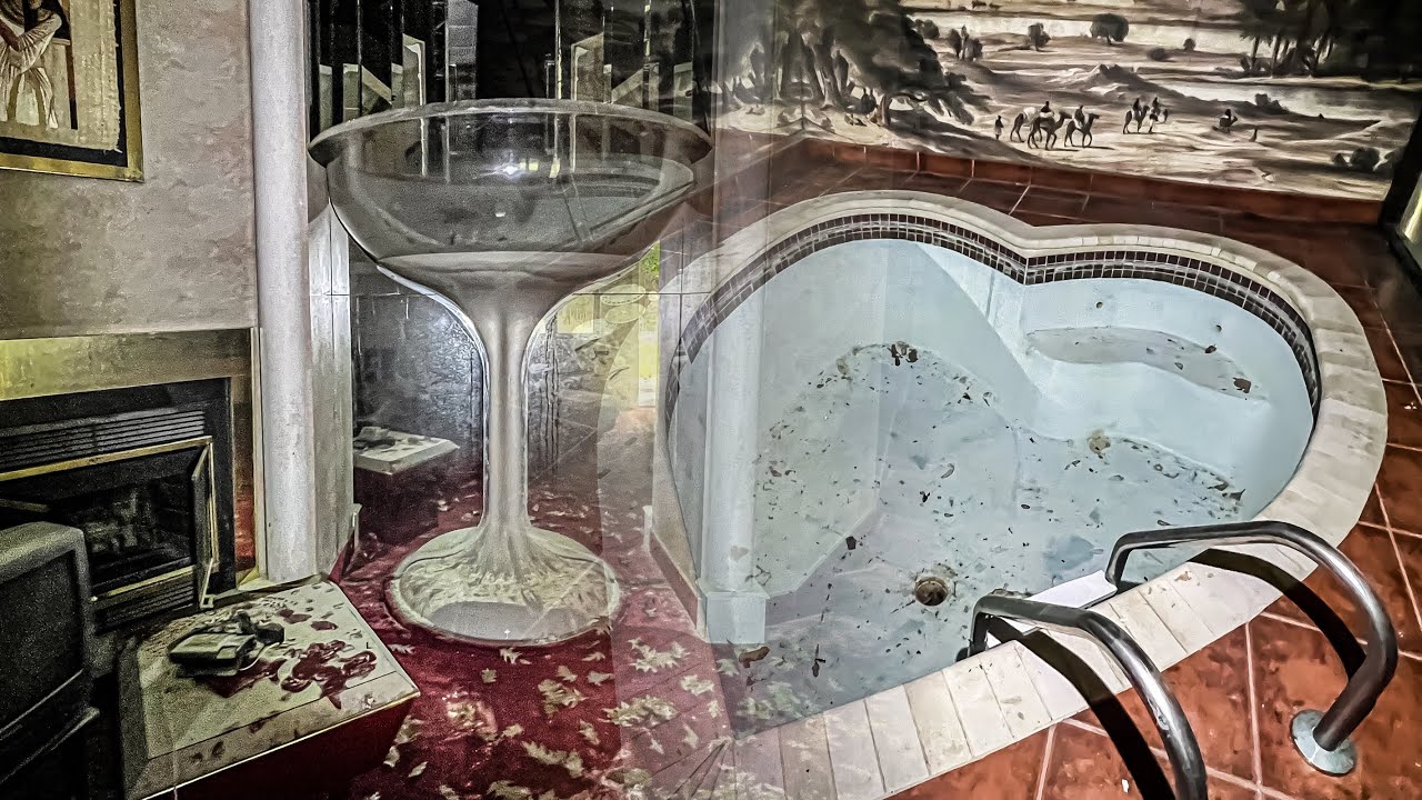 Exploring The Abandoned Poconos Honeymooners Resort/What We Found Inside Shocked Us- Everything Left