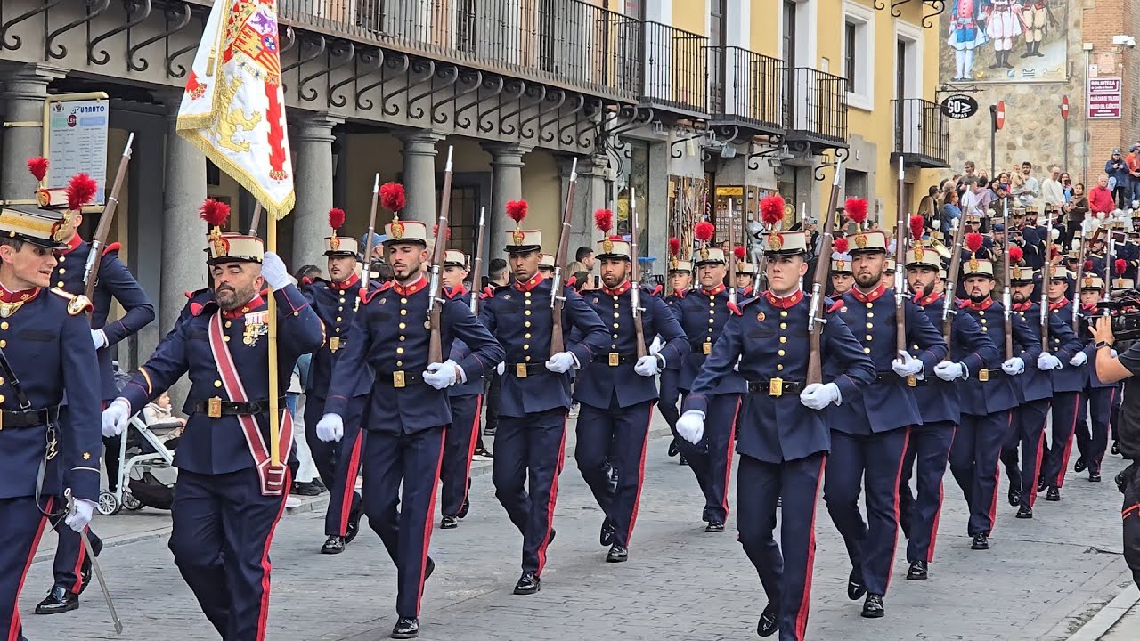 GUARDIA REAL. Pasacalles en TOLEDO