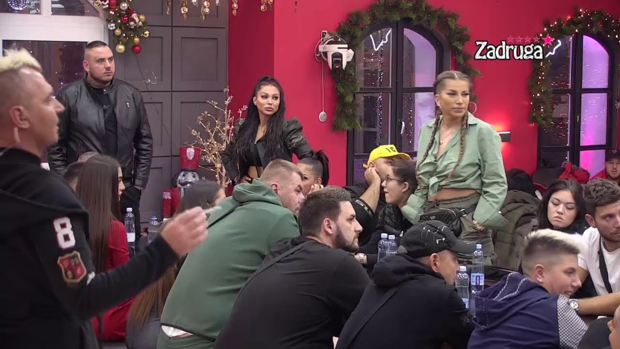 Zadruga 5 - Rusvaj za crnim stolom, saznalo se da Maja gleda u Janjuša, pobesnela! - 01.12.2021.