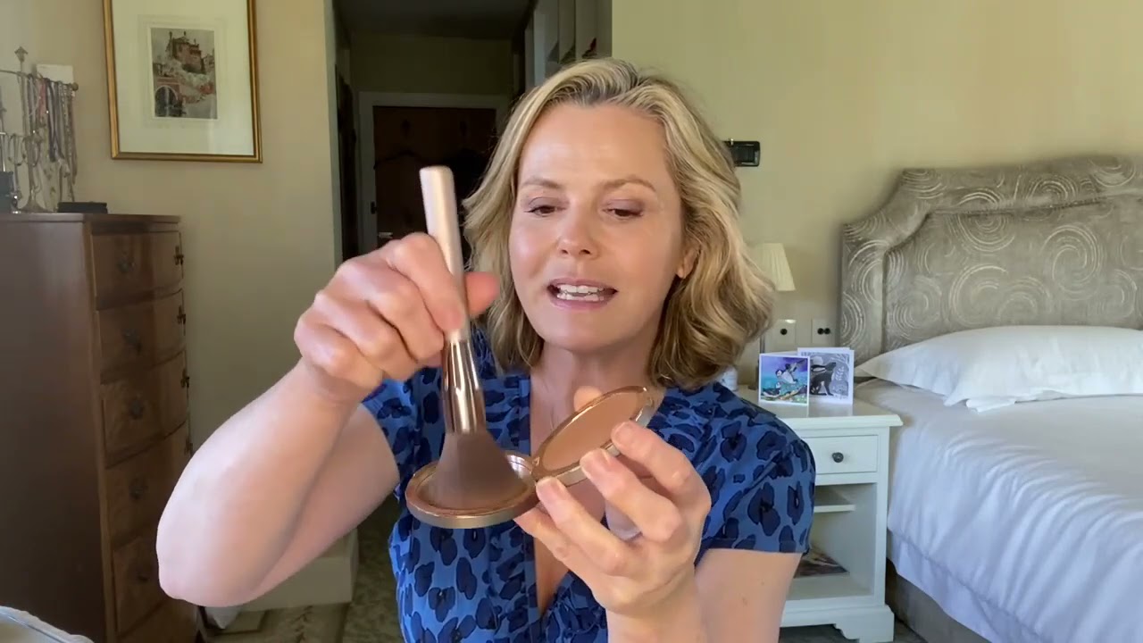 Summer sun-kissed makeup tutorial with Liz Earle | Liz Earle Wellbeing