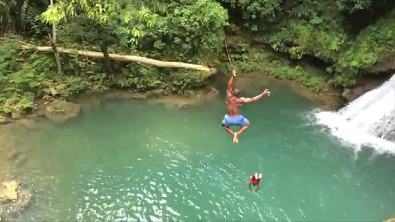 The Blue Hole in JAMAICA (Cliff jumping)