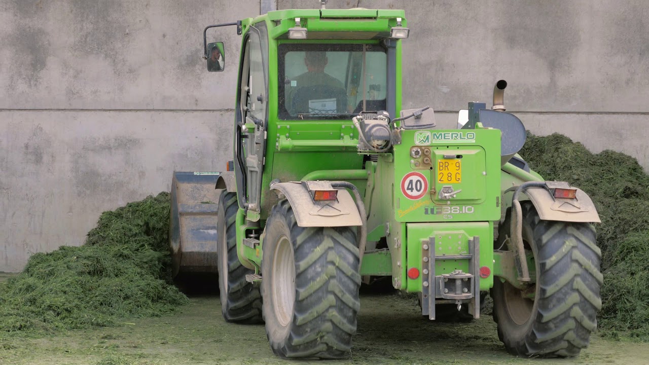 Insilamento medica in balle fasciate Orkel compactor dens-x jhondeere Silvestro/Team Bertola Fendt