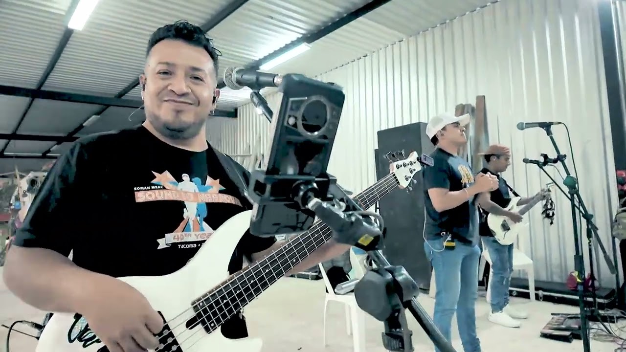 Aztral Kumbia - Perdoname En Vivo