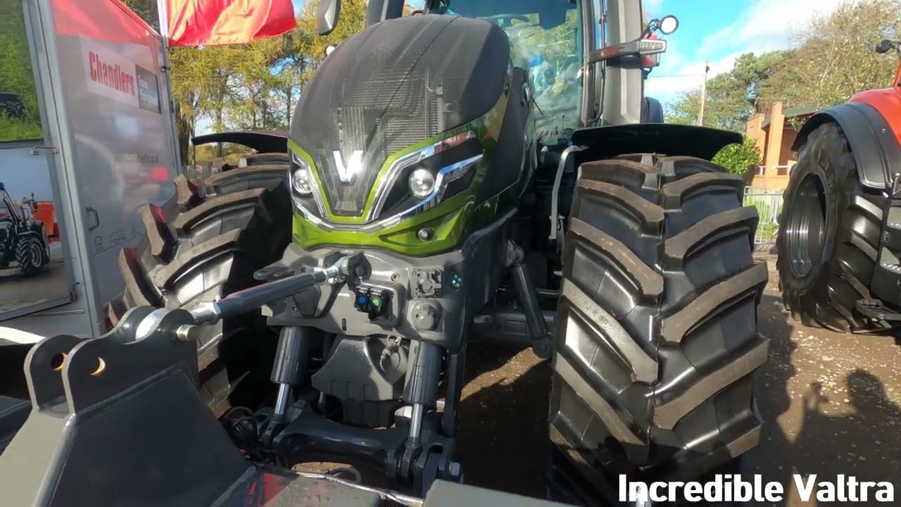 2023 Valtra Q305 Unlimited 7.4 Litre Diesel Tractor (305 HP) Chandlers #mms23