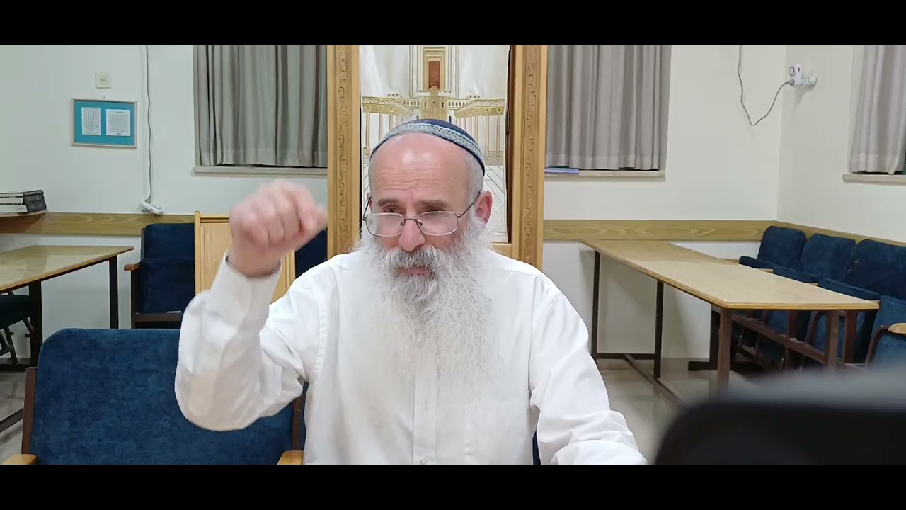 נקודת חיבור - הלכה ואגדה - הרב יוסף דורי - אורח חיים סימן יא סעיפים ט-י - נקב הציצית שנפרם והתרחב