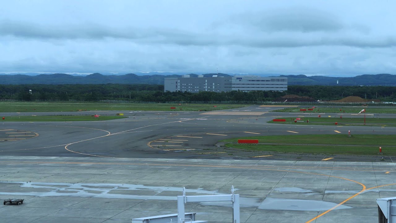 RJCC Chitose Airport Terminal TL 201408