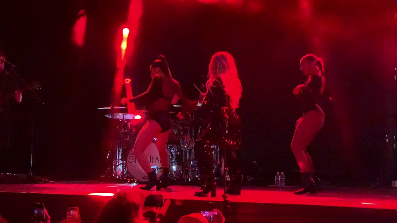 Sabrina Carpenter - Hold Tight - Las Vegas - 3/21/19