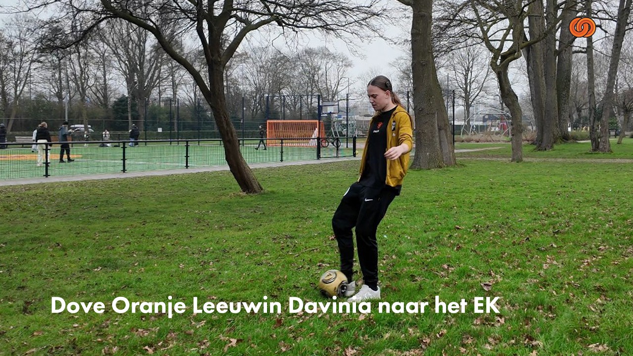 Dove Oranje Leeuwin Davinia naar het EK